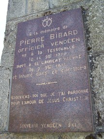 Plaque du Souvenir Vendéen en mémoire de Pierre Bibard, cimetière de Saint-Laurent-sur-Sèvre Plaque du Souvenir Vendéen en mémoire de Pierre Bibard, cimetière de Saint-Laurent-sur-Sèvre