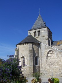 Vue du chevet de l'église de Beauvoir-sur-Mer Vue du chevet de l'église de Beauvoir-sur-Mer