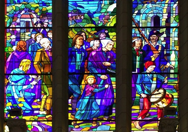 Le grand vitrail du Pré des Martyrs Le grand vitrail du Pré des Martyrs