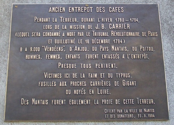 Plaque commémorative sur l'ancien Entrepôt des Cafés Plaque commémorative sur l'ancien Entrepôt des Cafés