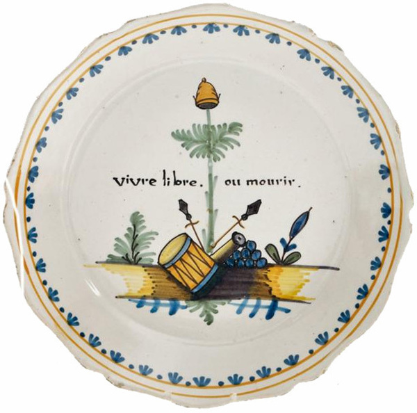 Lot n°135, assiette à bord, faïence de Nevers, diamètre 23,5 cm, estimation 200 à 400 € Lot n°135, assiette à bord, faïence de Nevers, diamètre 23,5 cm, estimation 200 à 400 €