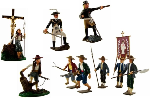Une collection de figurines vendéennes Une collection de figurines vendéennes