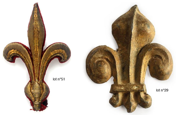 Deux belles fleurs de lys historiques Deux belles fleurs de lys historiques