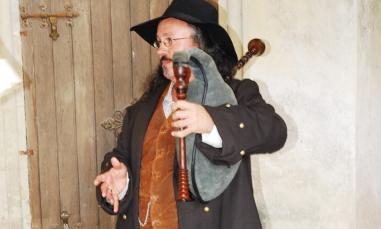 Patrick Proust « Le joueur de Veuze » des Brigands du Bocage redonnent vie à la musique de nos Pères Patrick Proust « Le joueur de Veuze » des Brigands du Bocage redonnent vie à la musique de nos Pères