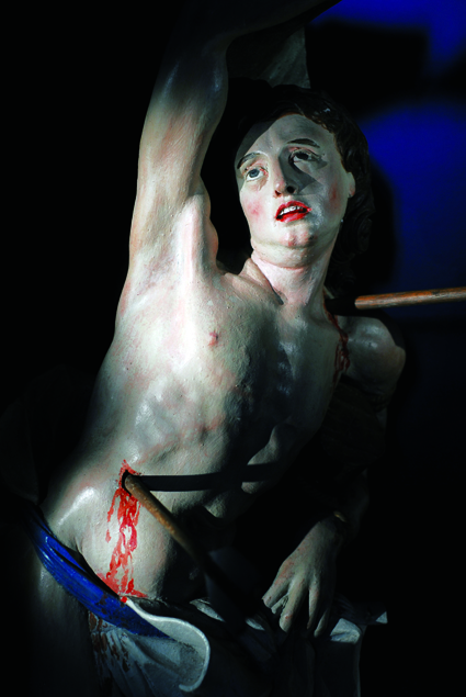 Un exemple du Trésor de l'église de Saint-Hilaire : Saint Sébastien, statue du XVIIème Un exemple du Trésor de l'église de Saint-Hilaire : Saint Sébastien, statue du XVIIème